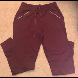 Joggers w/ Zipper Pockets & Design on Knees